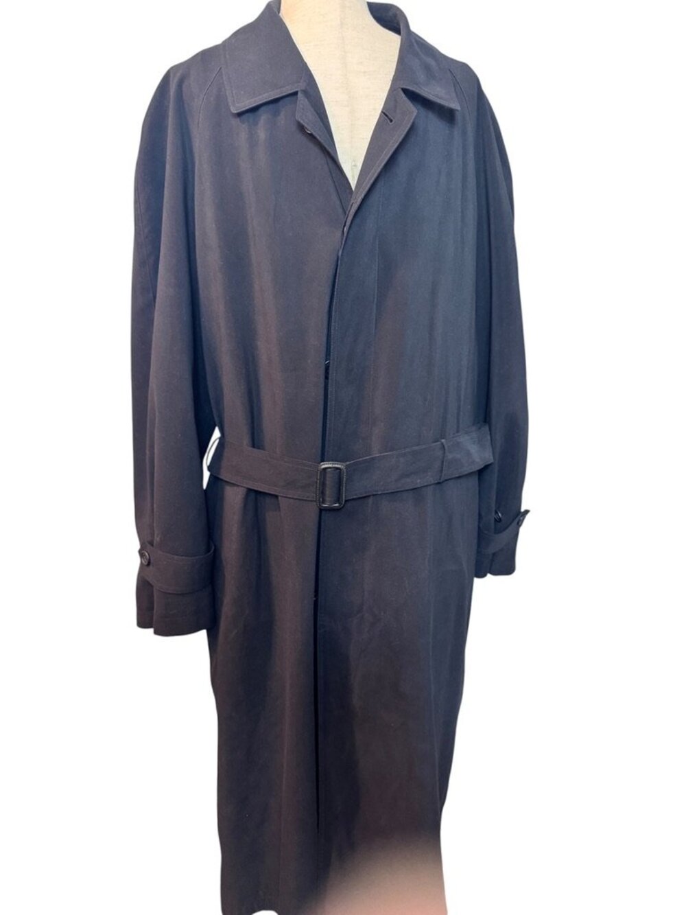 Vintage BILL BLASS Menswear black classic trenchcoat w/removable lining Size 40R